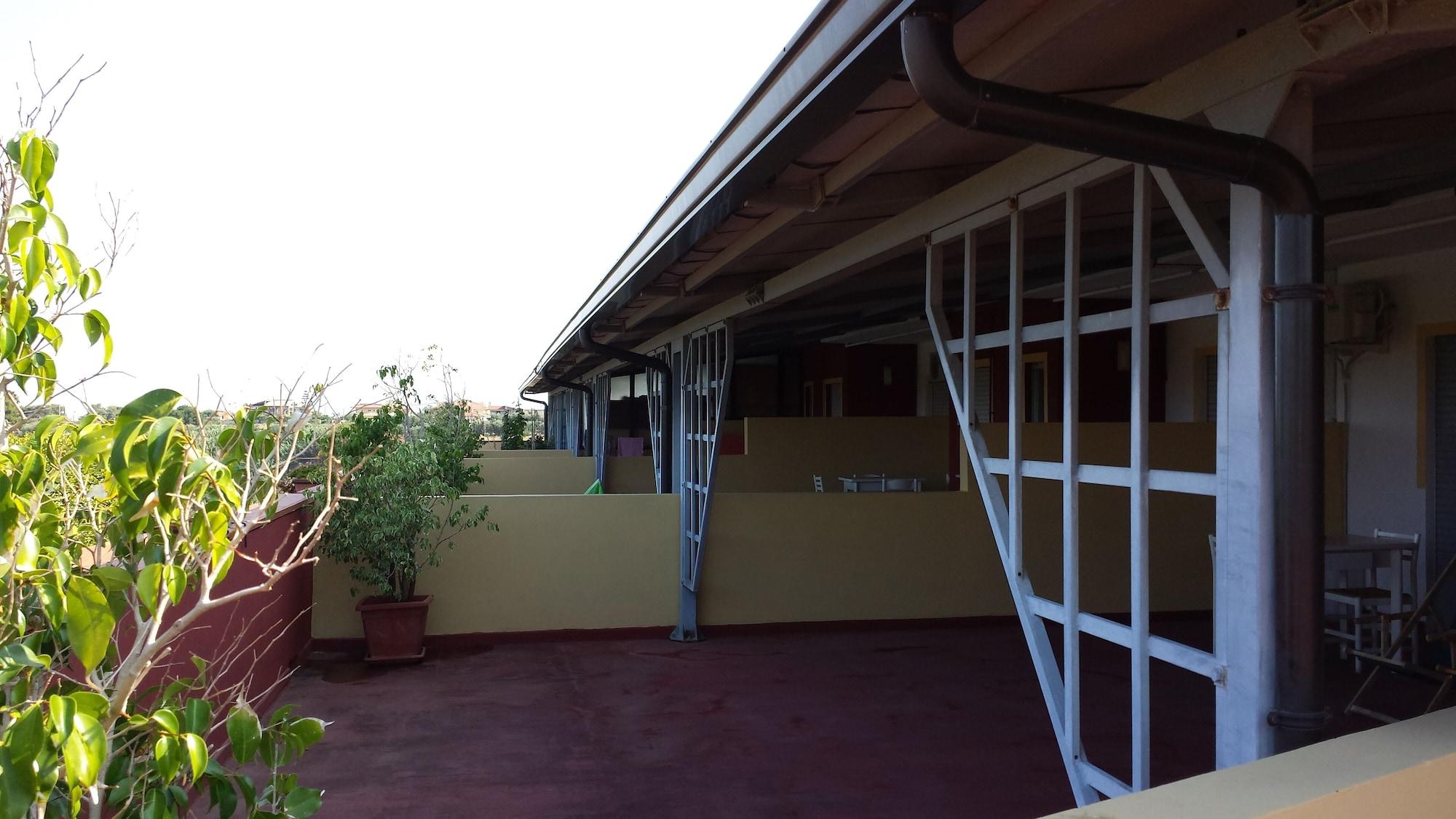 Residence Hotel Felix Ricadi Exterior photo