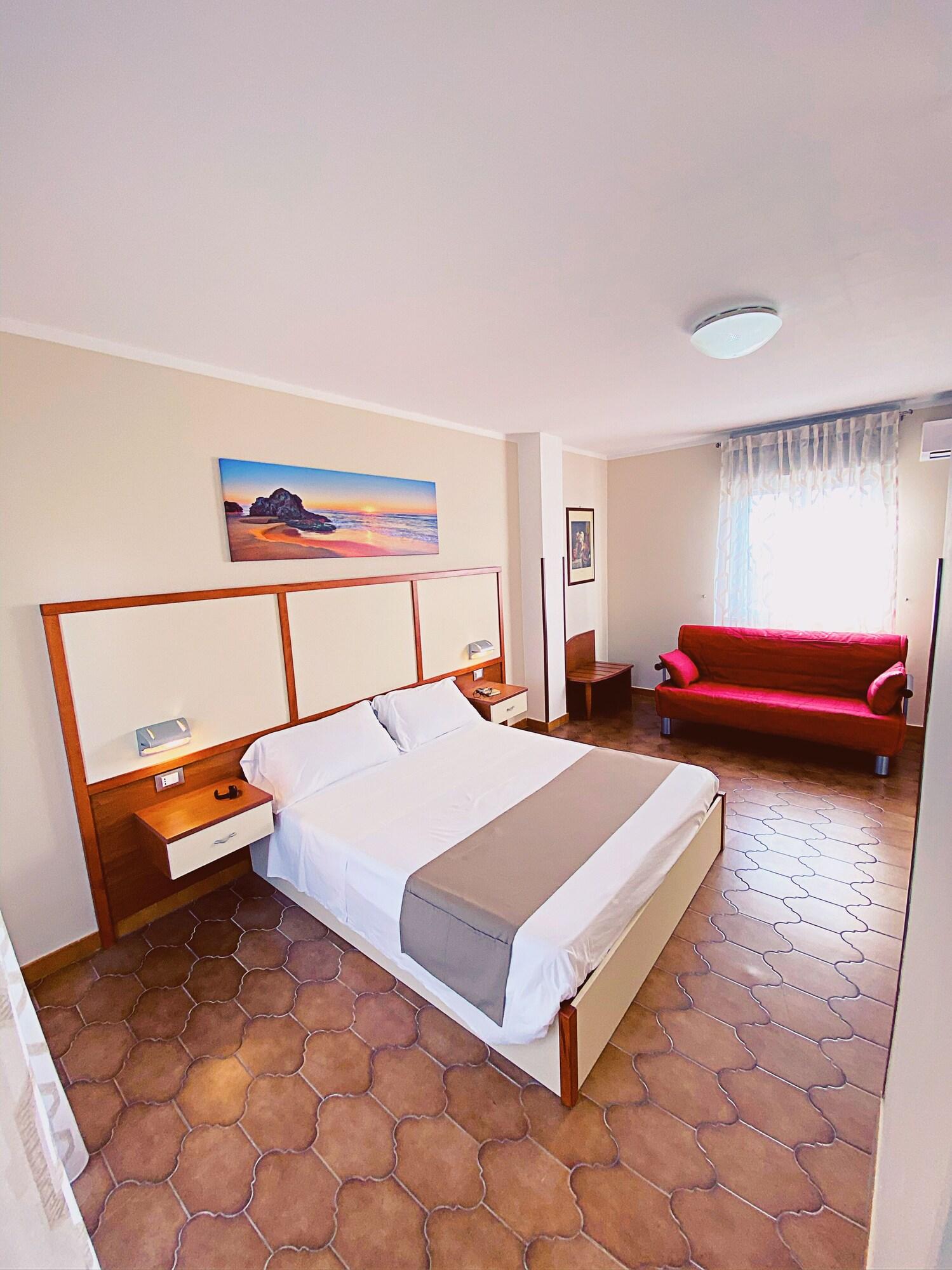Residence Hotel Felix Ricadi Exterior photo